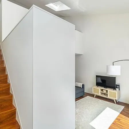 Bombarda Iv By Innkeeper Apartment Porto